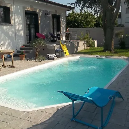 בית אירוח Toulouse Metropole Ouest Privee De Luxe - Sdb Wc Privee Terrasse Piscine Aqua Bike Cugnaux